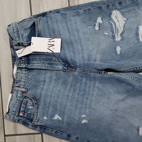 Zara Wide Legged Jeans. - Picture 3 of 12